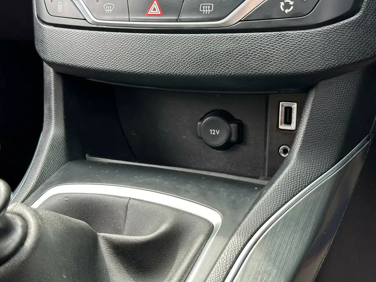 2017-peugeot-308-16-bluehdi-allure-big-43