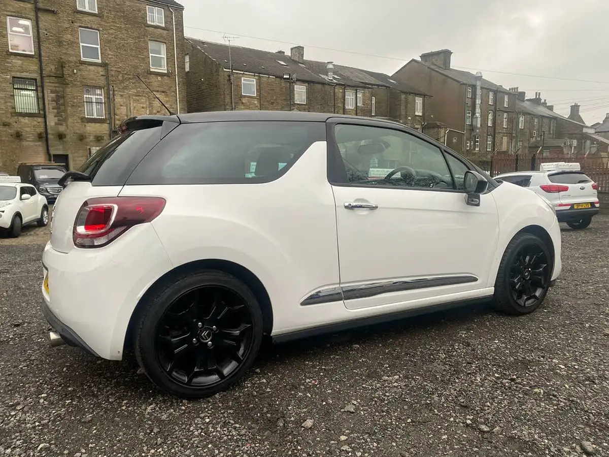 2014-citroen-ds3-16e-hdi-dstyle-plus-90bhp-airdream-big-10
