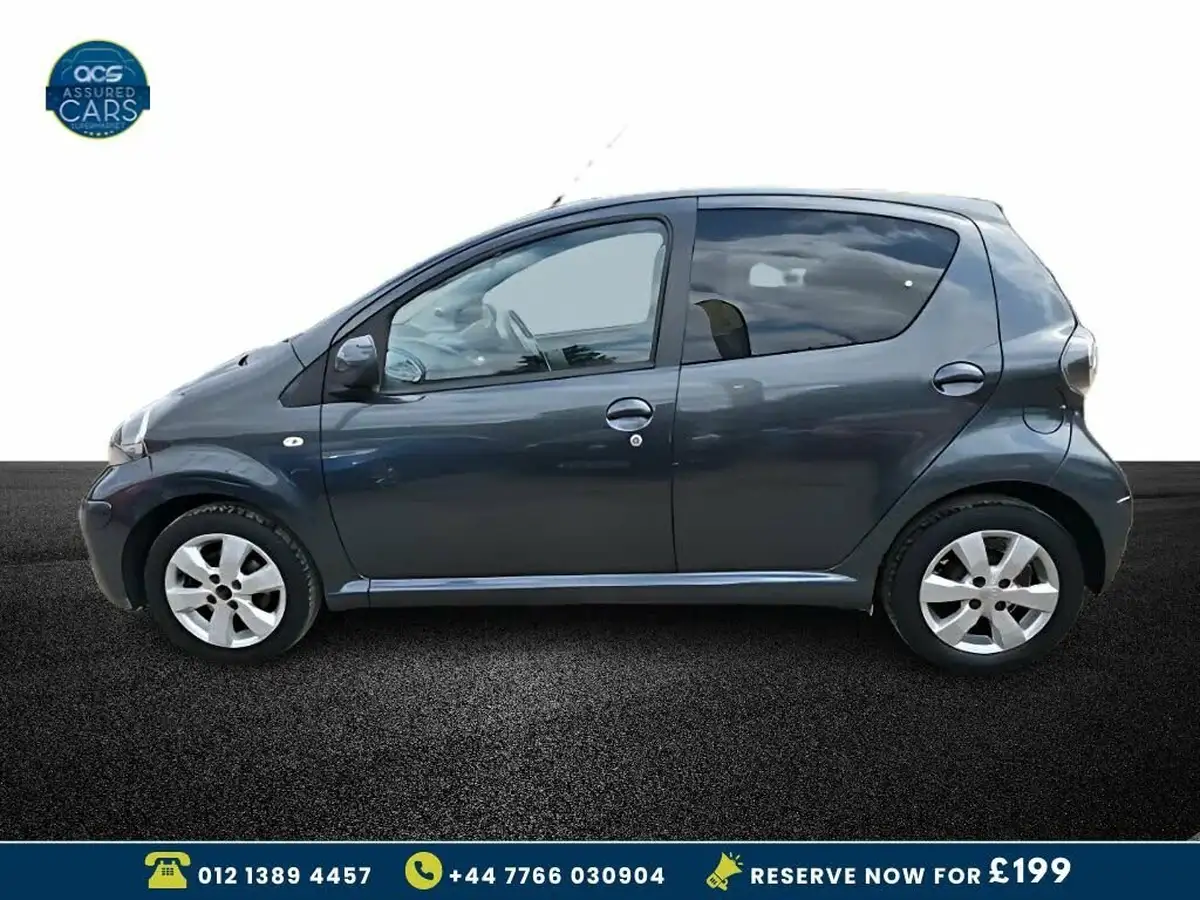 2011-toyota-aygo-10-aygo-go-vvt-i-5d-big-9