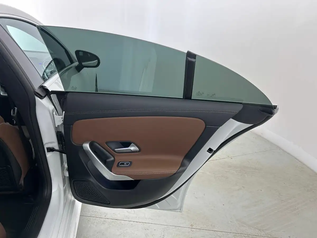 2021-mercedes-benz-cla-big-22