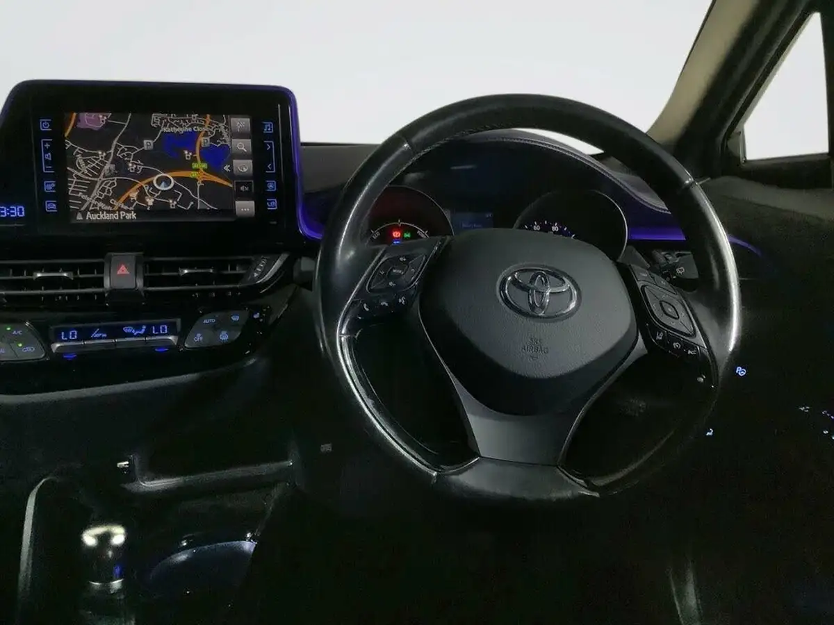 2017-toyota-c-hr-18-vvt-i-dynamic-big-16