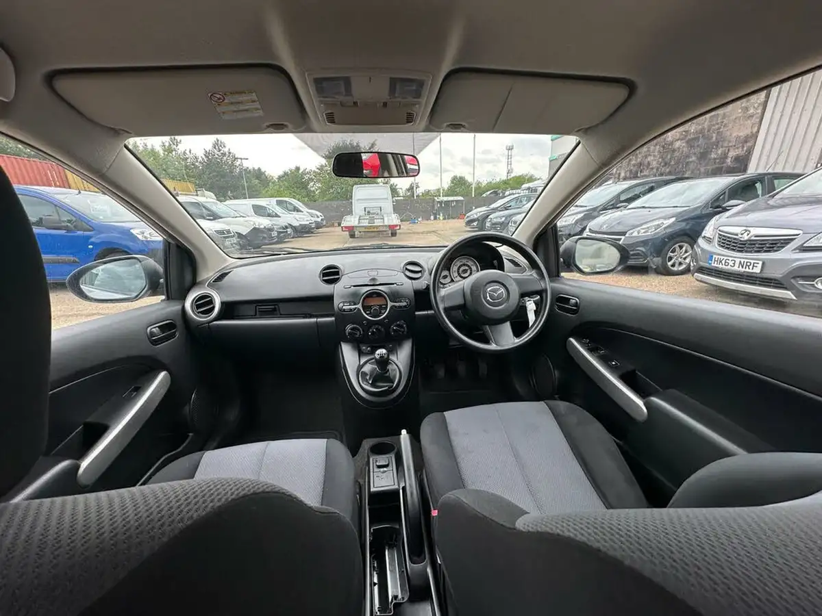 2010-mazda-mazda2-13-ts-air-con-3d-big-7