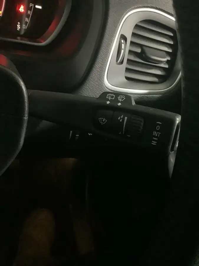 2018-volvo-v40-15-t3-inscription-big-19