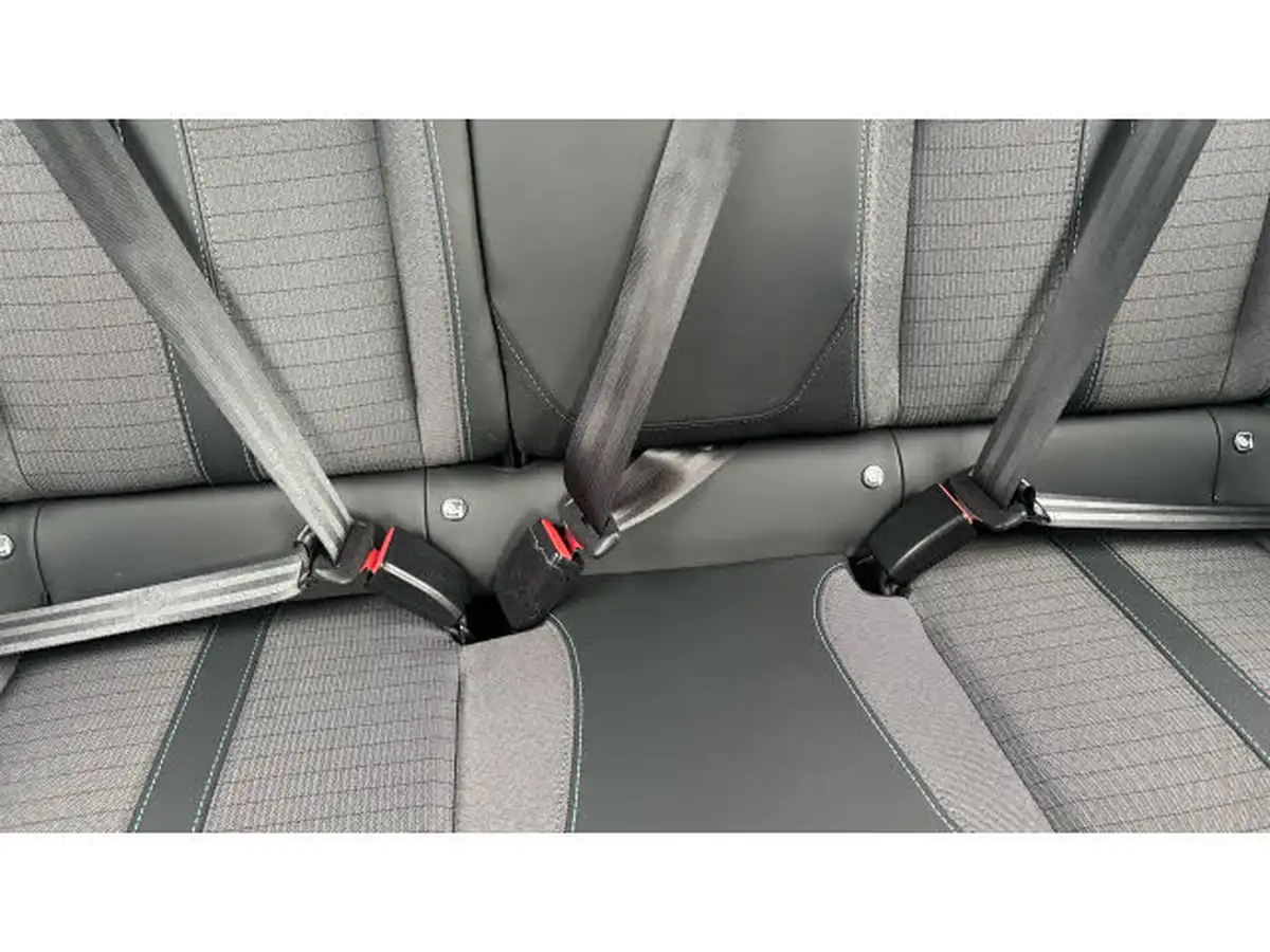2021-peugeot-208-12-puretech-allure-100bhp-big-16