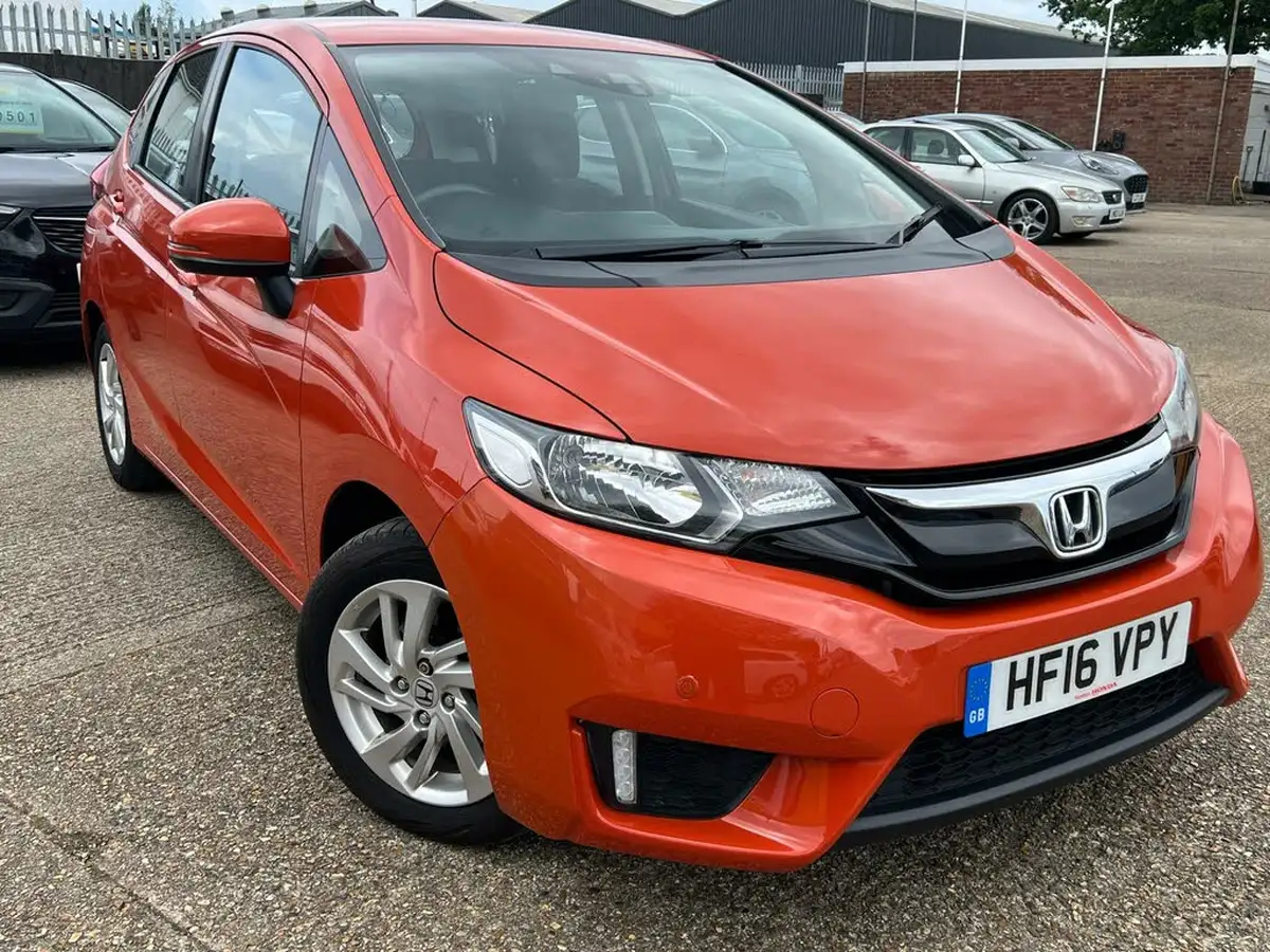 2016-honda-jazz-13-i-vtec-se-cvt-big-0