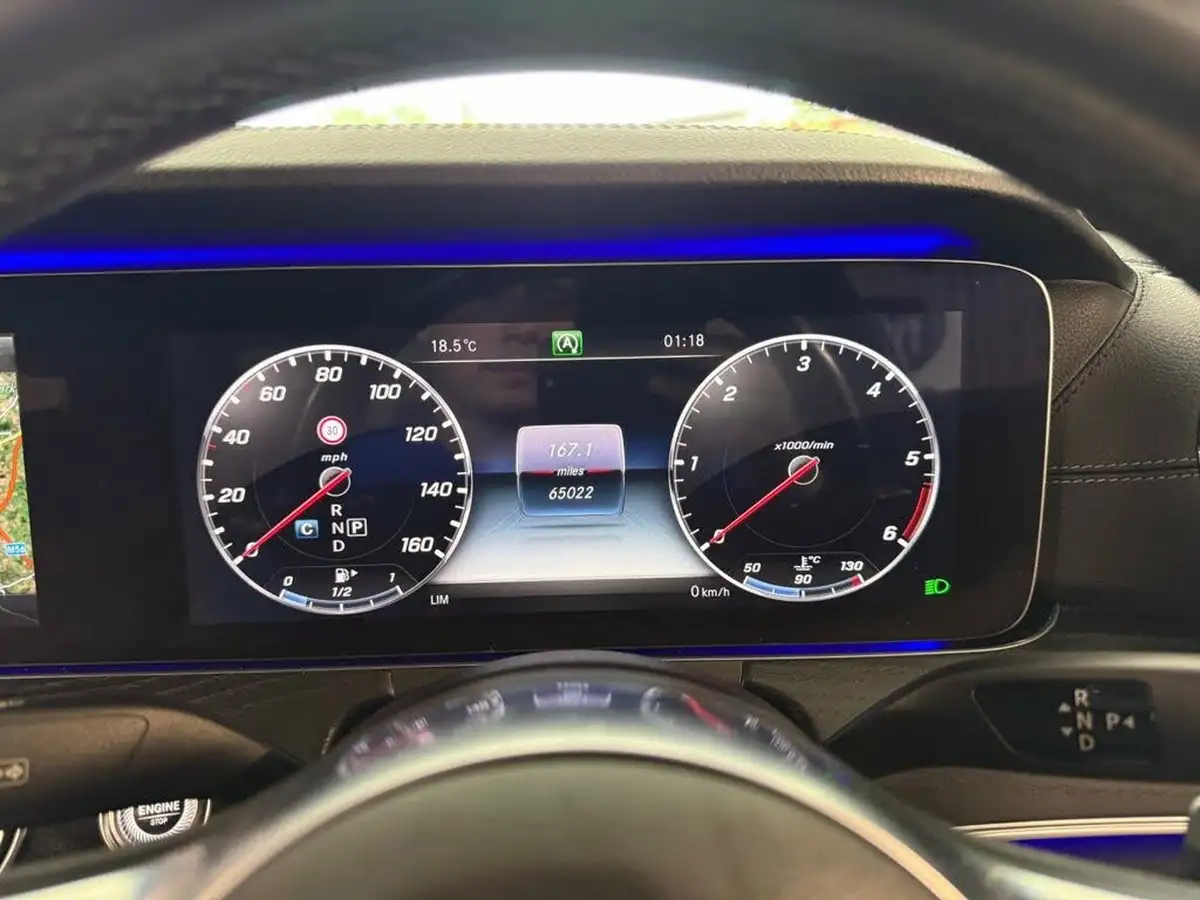 2019-mercedes-benz-e-class-20d-e220d-amg-line-saloon-4d-plus-big-15