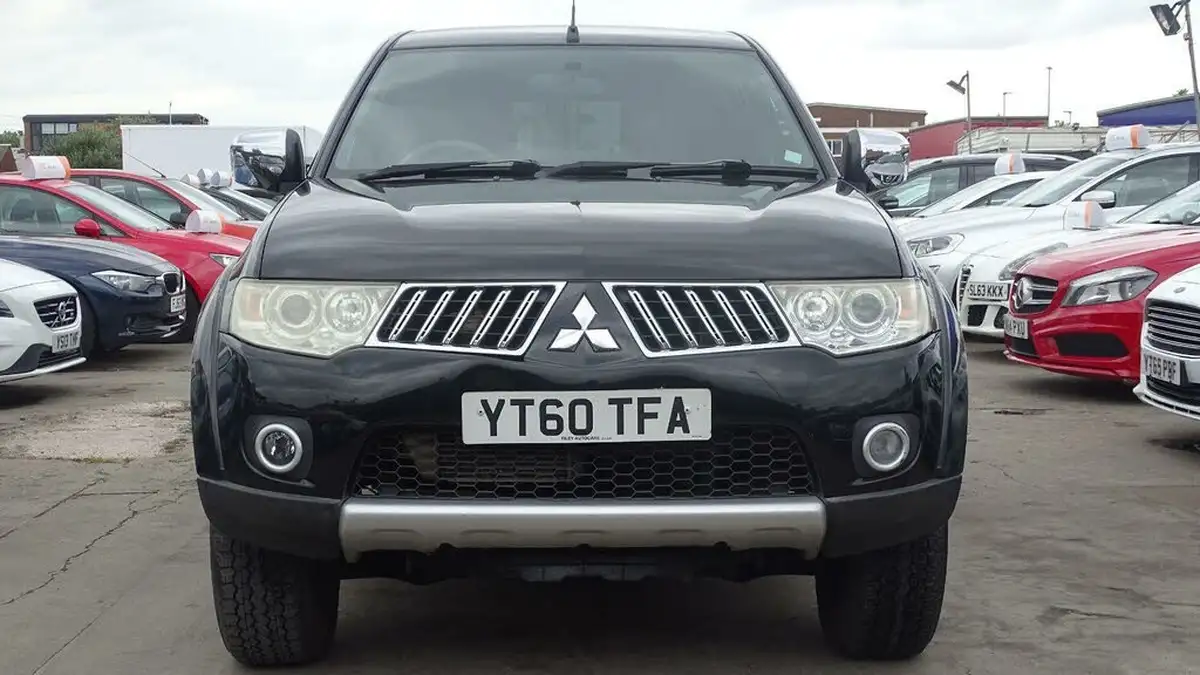 2010-mitsubishi-l200-25td-trojan-big-4