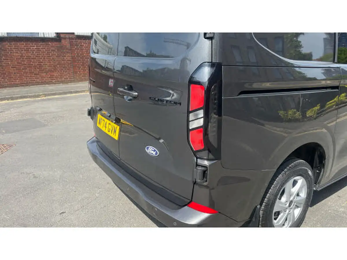 2024-ford-transit-custom-big-38