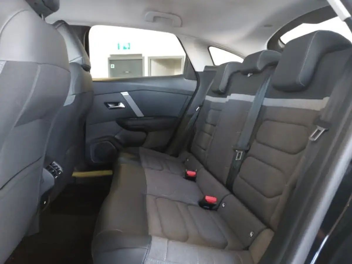 2022-citroen-c4-12-puretech-shine-130ps-big-11