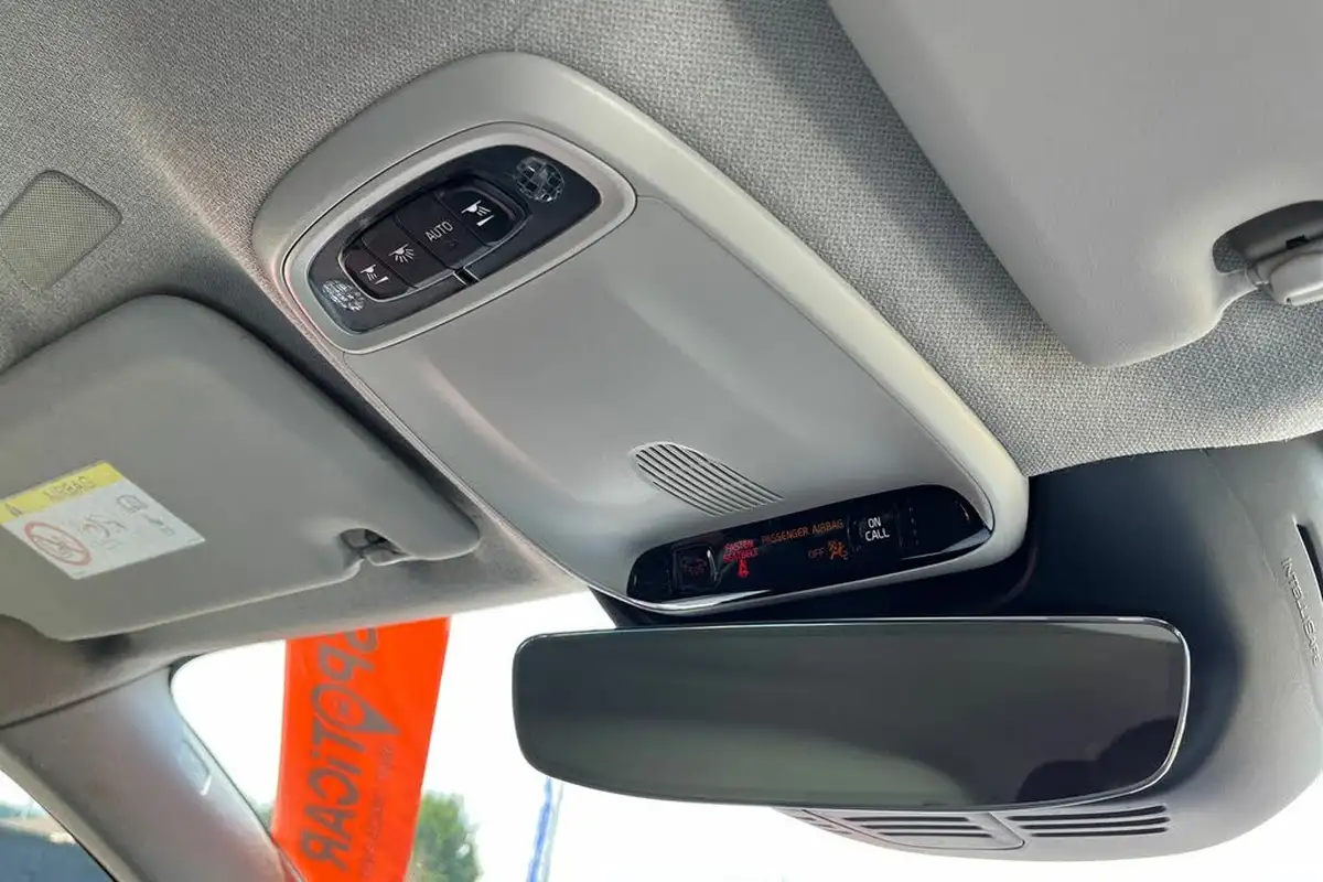 2018-volvo-xc40-15-t3-momentum-big-26
