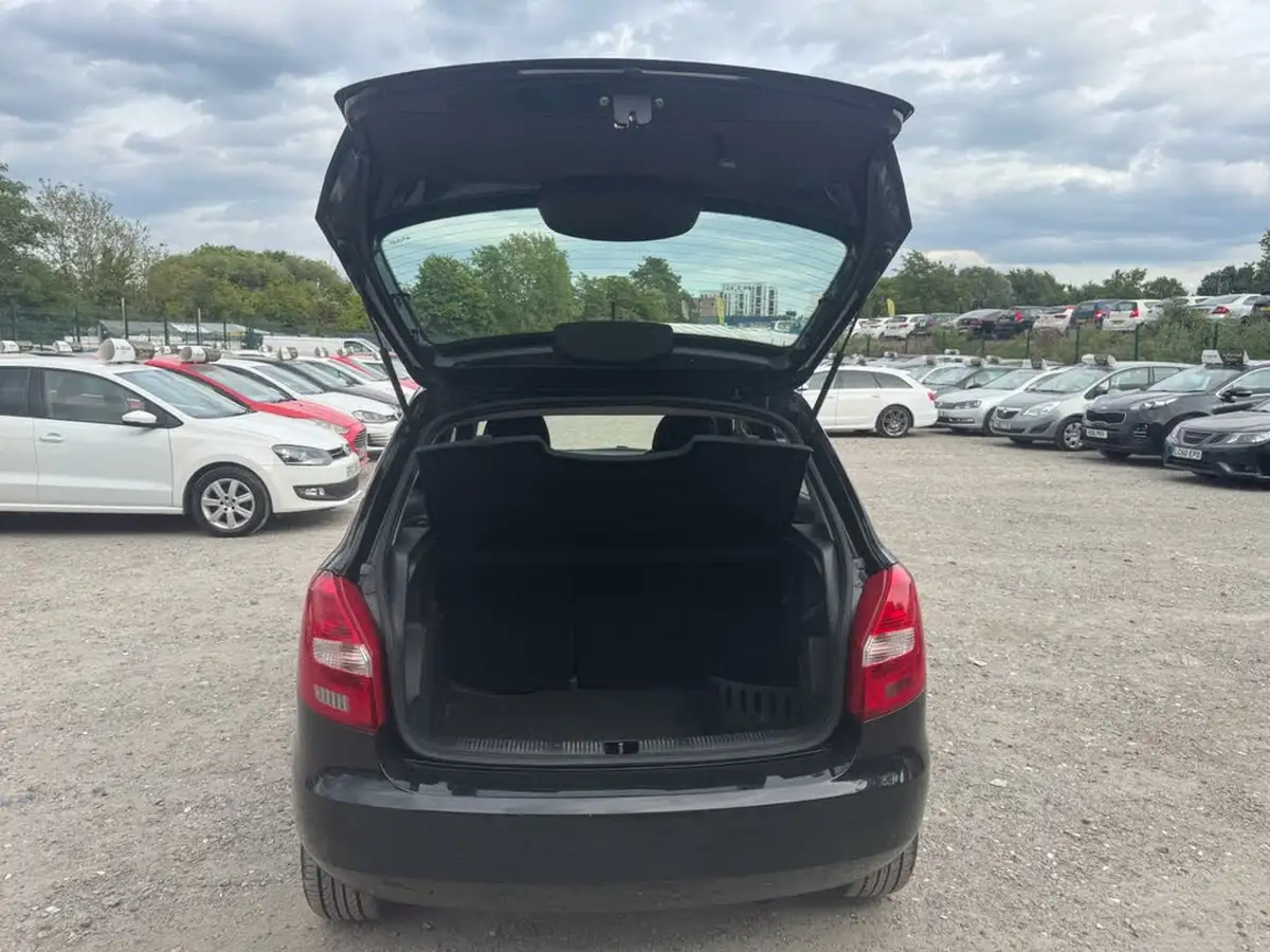 2013-skoda-fabia-16td-se-75ps-hatchback-big-32