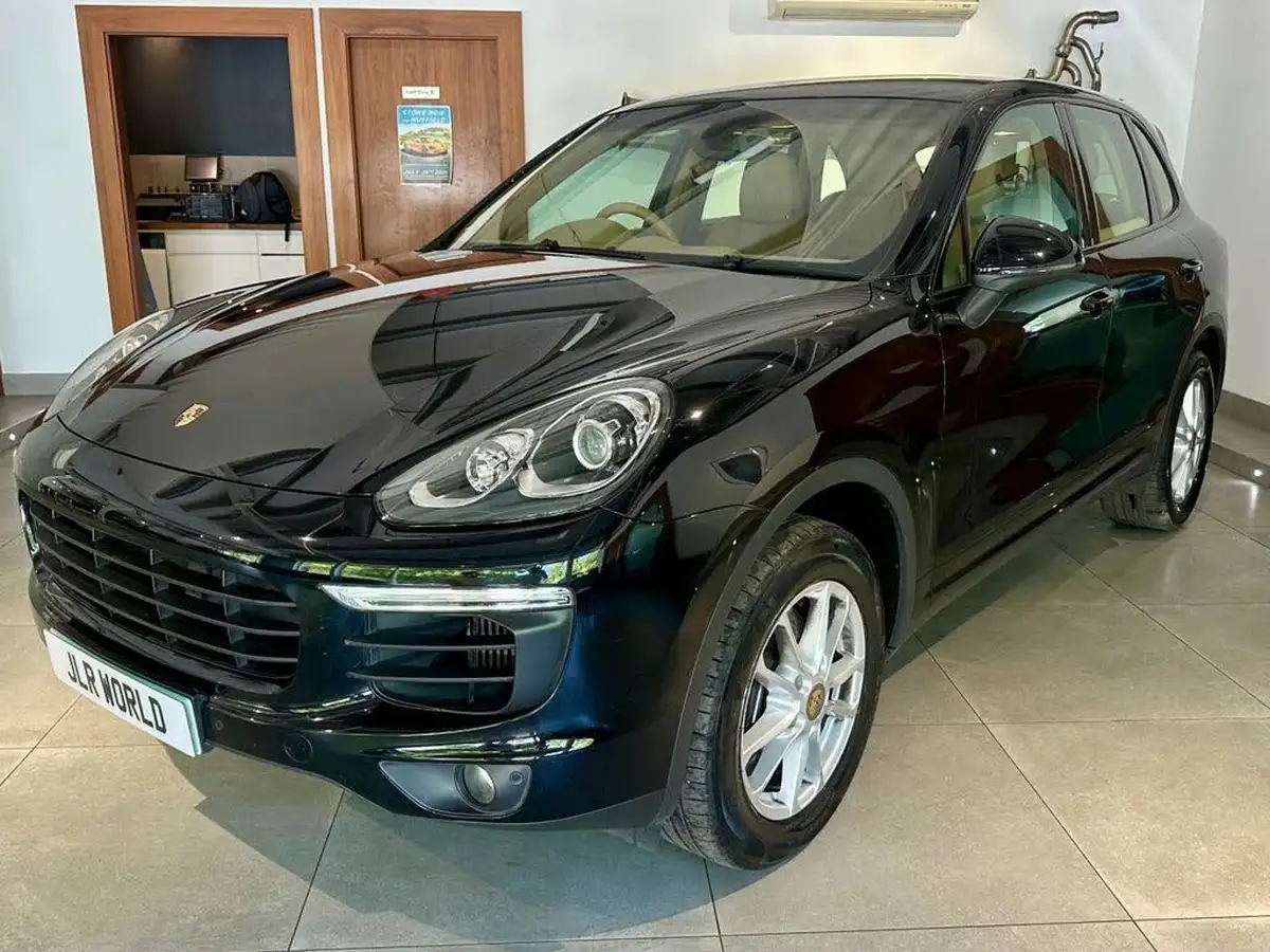 2015-porsche-cayenne-30td-big-8