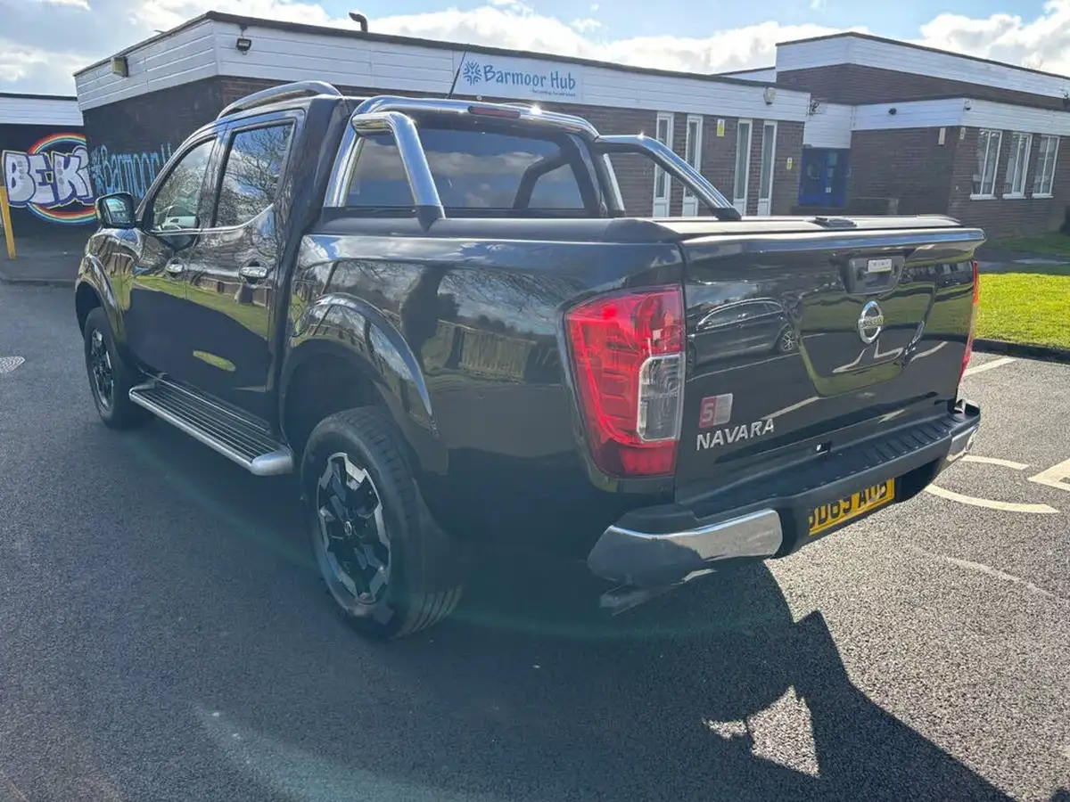 2019-nissan-navara-23dci-tt-tekna-8-navileather-auto-big-4