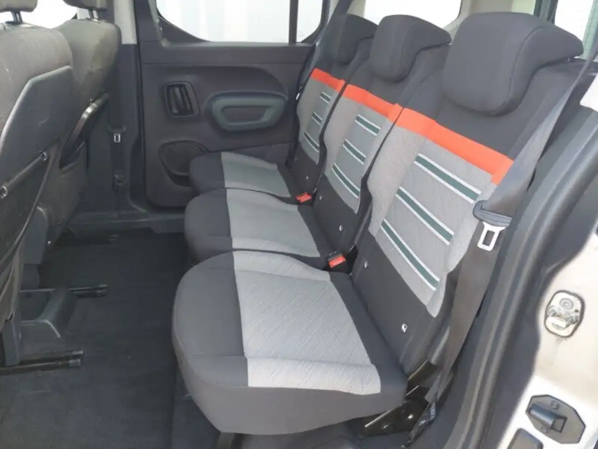 2022-citroen-berlingo-15bluehdi-flair-xtr-m-size-130ps-ss-big-5