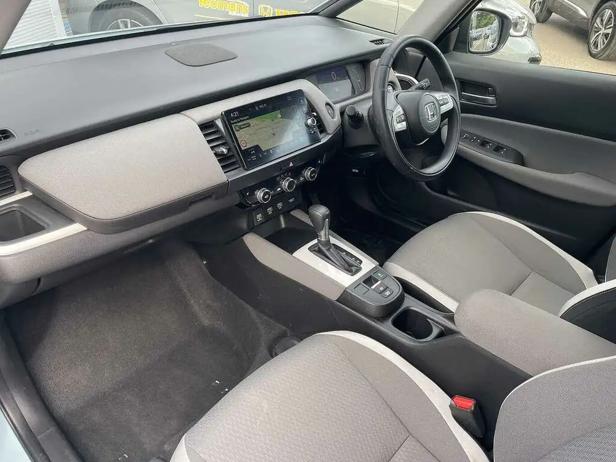 2022-honda-jazz-15-i-mmd-ex-109ps-big-1
