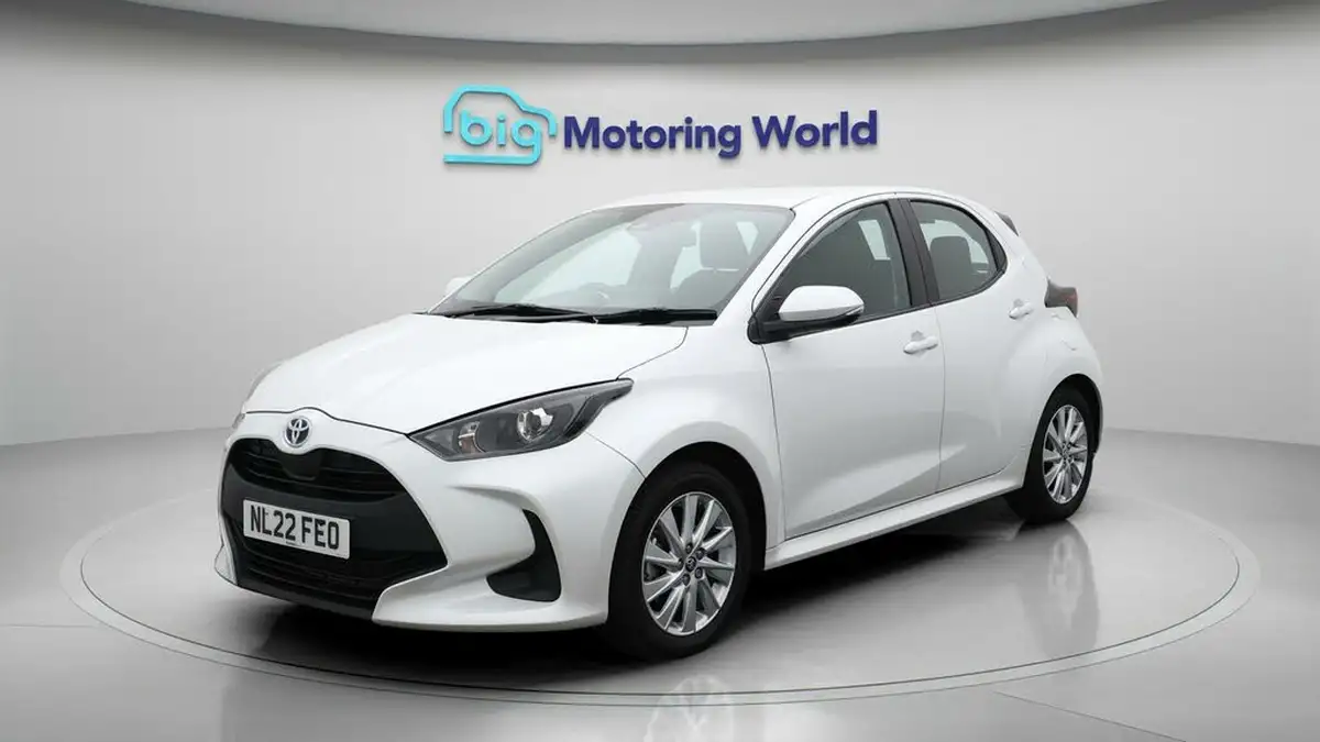 2022-toyota-yaris-15-vvt-i-icon-big-3