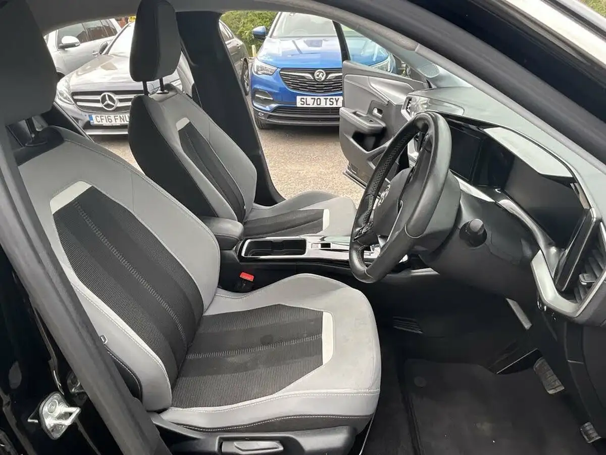 2022-vauxhall-mokka-e-elite-premium-big-8