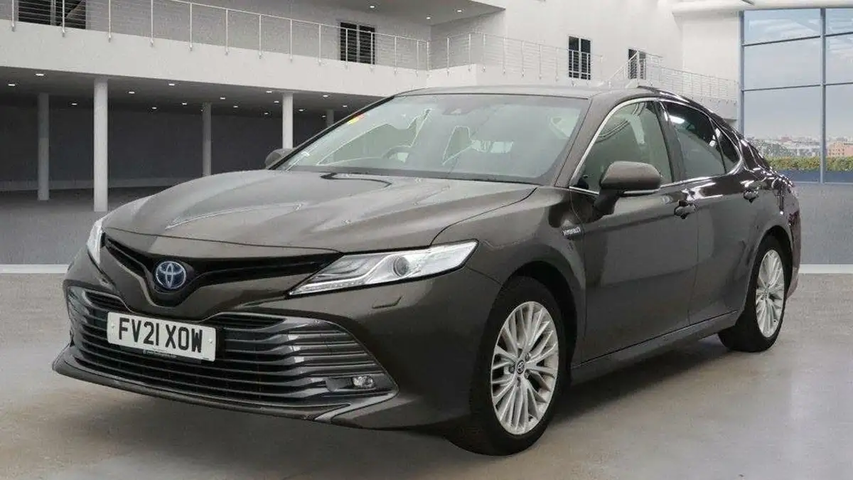 2021-toyota-camry-25-vvt-i-excel-big-1