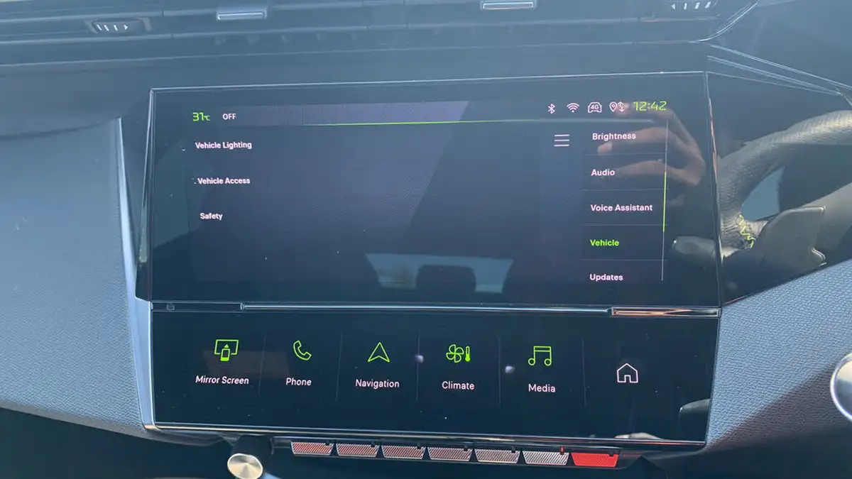 2024-peugeot-308-12-puretech-gt-130ps-ss-eat8-big-29