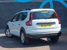 2023-dacia-jogger-10-tce-essential-small-1