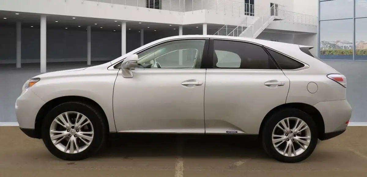 2011-lexus-rx-450h-35-se-i-4x4-big-2