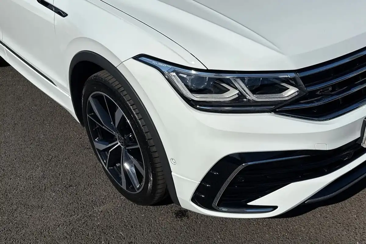 2023-volkswagen-tiguan-15-tsi-r-line-edition-big-8
