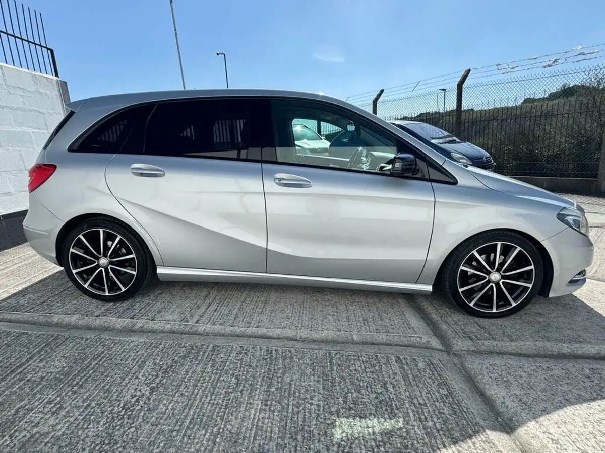2013-mercedes-benz-b-class-18td-b180-sport-big-8