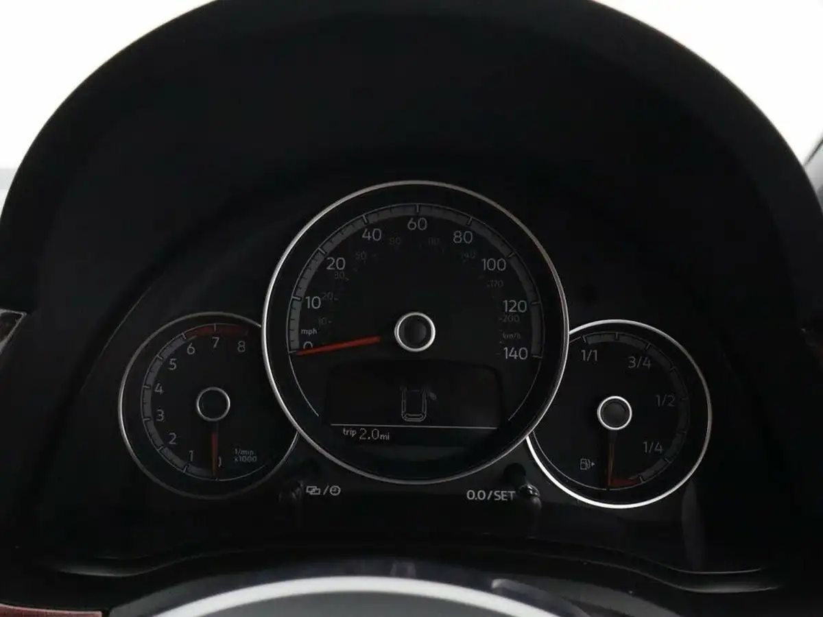 2021-volkswagen-up-10-gti-3d-big-14