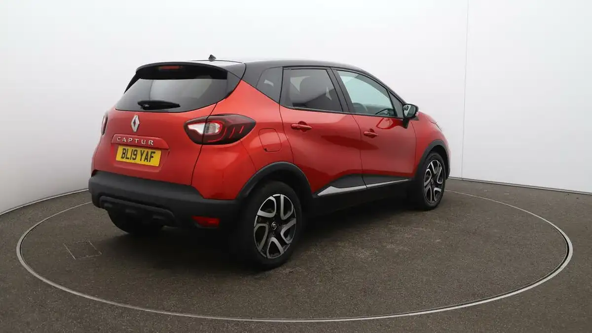 2019-renault-captur-09-tce-iconic-big-53