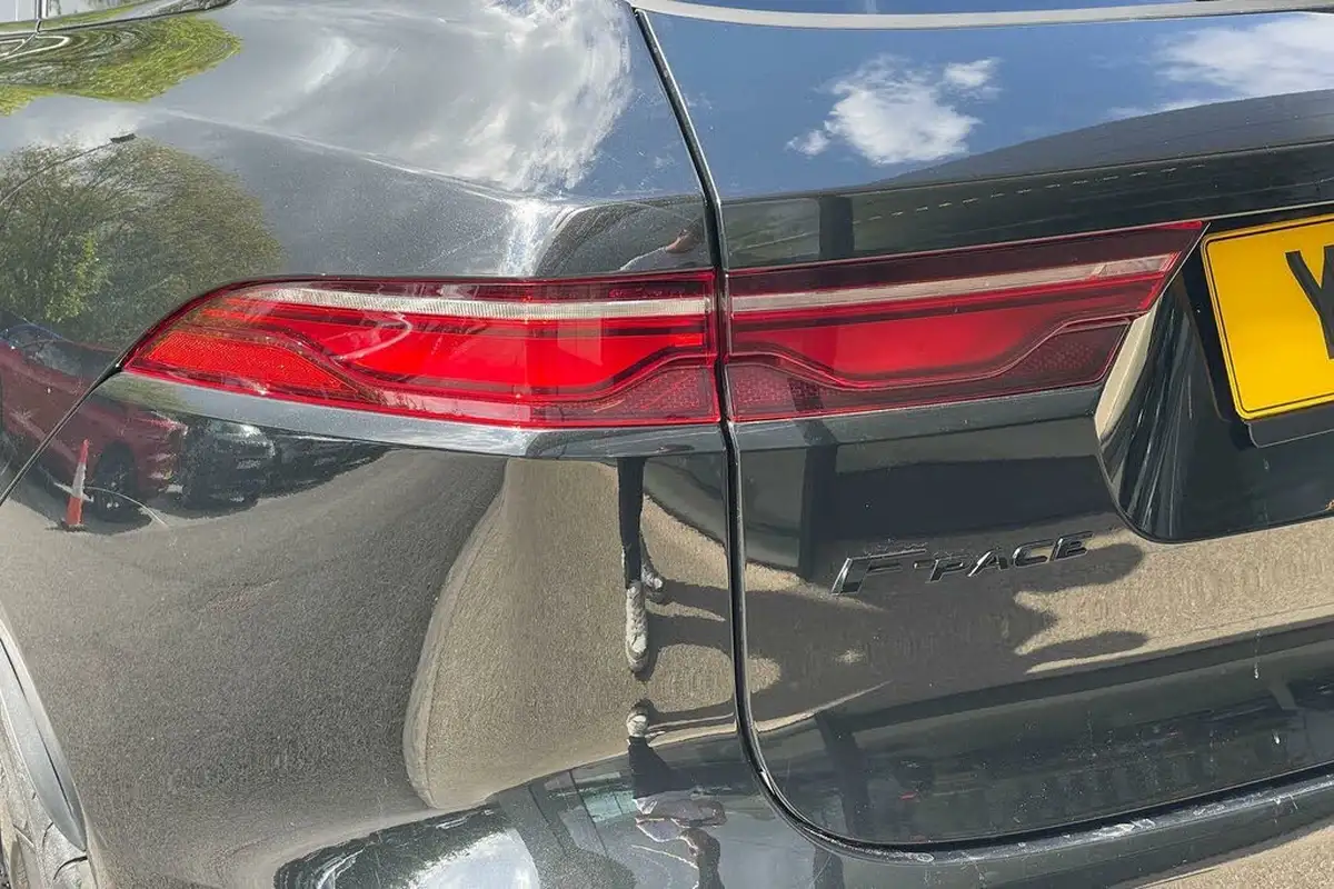 2021-jaguar-f-pace-20-d200-r-dynamic-s-mhev-big-60