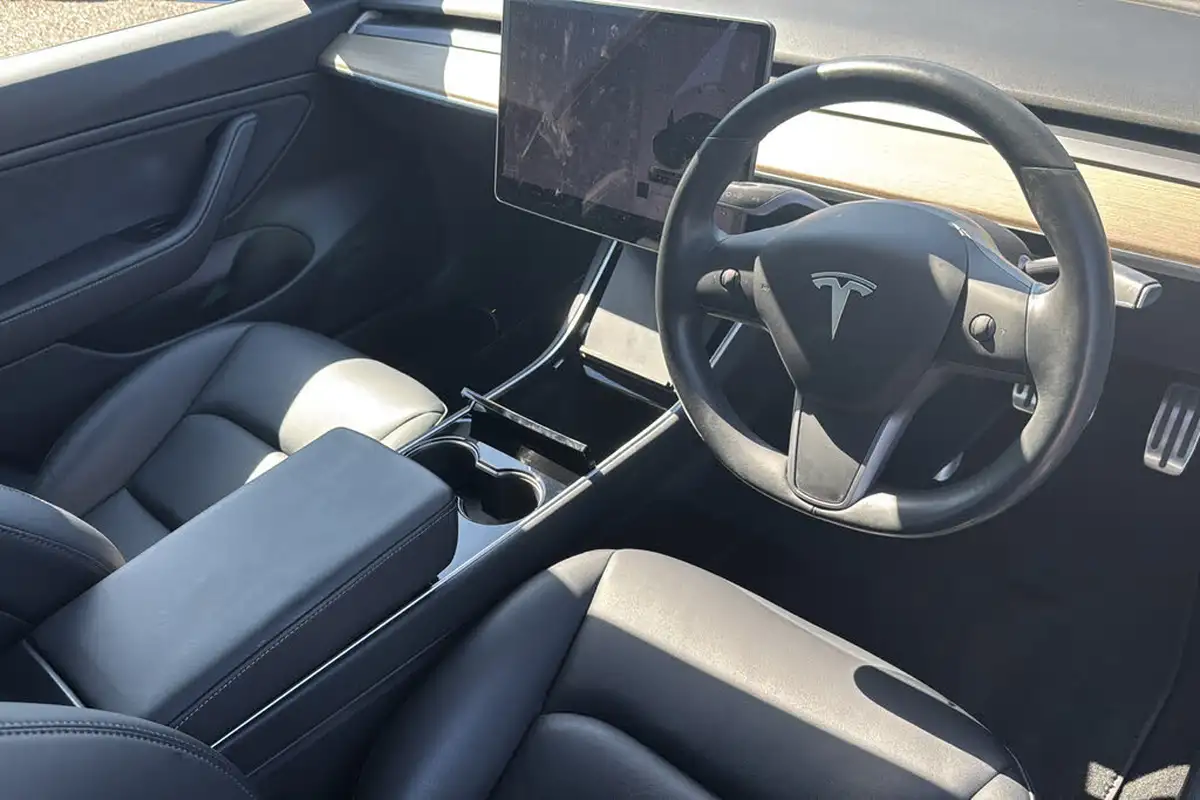 2019-tesla-model-3-e-long-range-4x4-big-8
