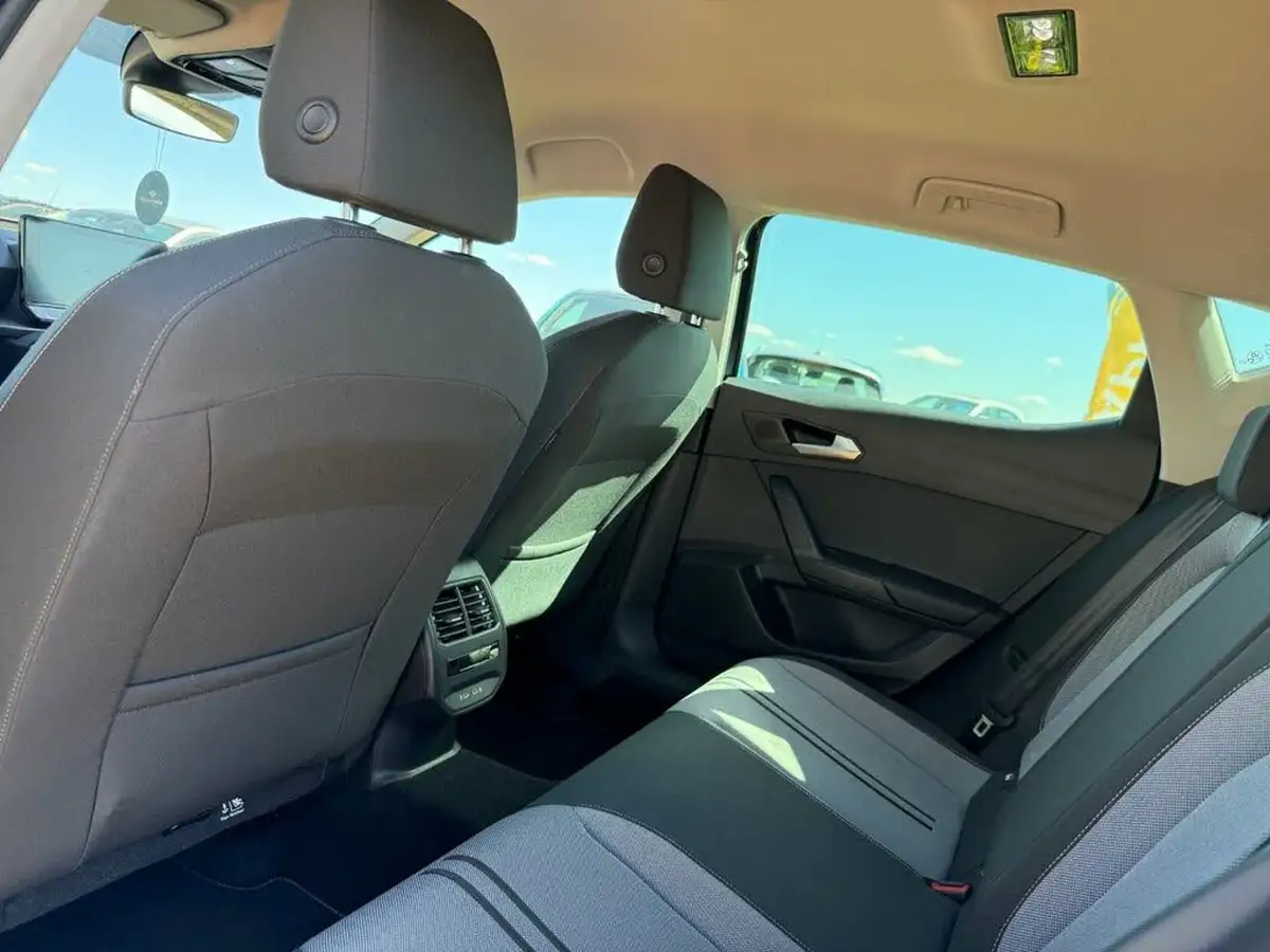 2022-seat-leon-10-tsi-evo-se-dynamic-hatchback-big-9