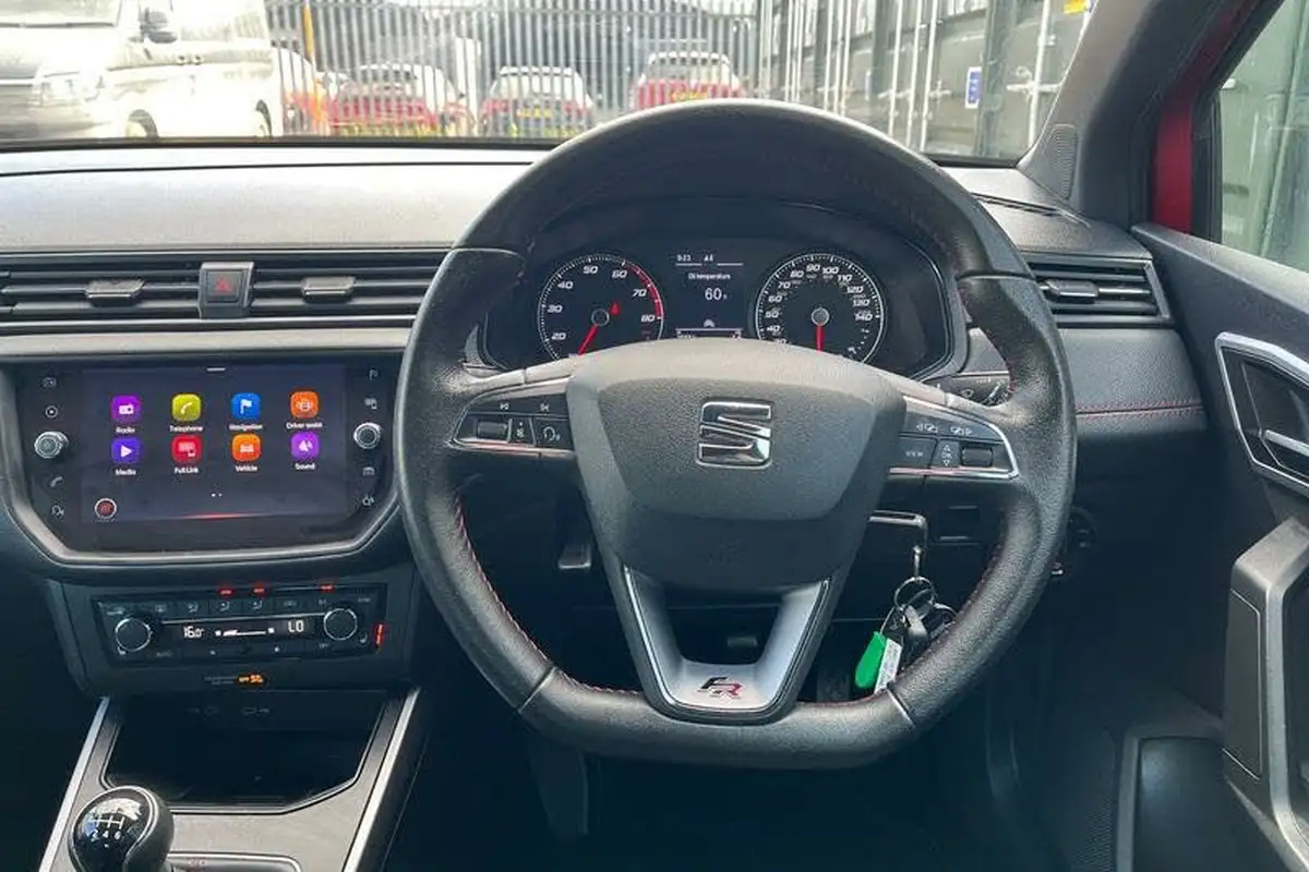 2021-seat-arona-10-tsi-fr-red-edition-big-11