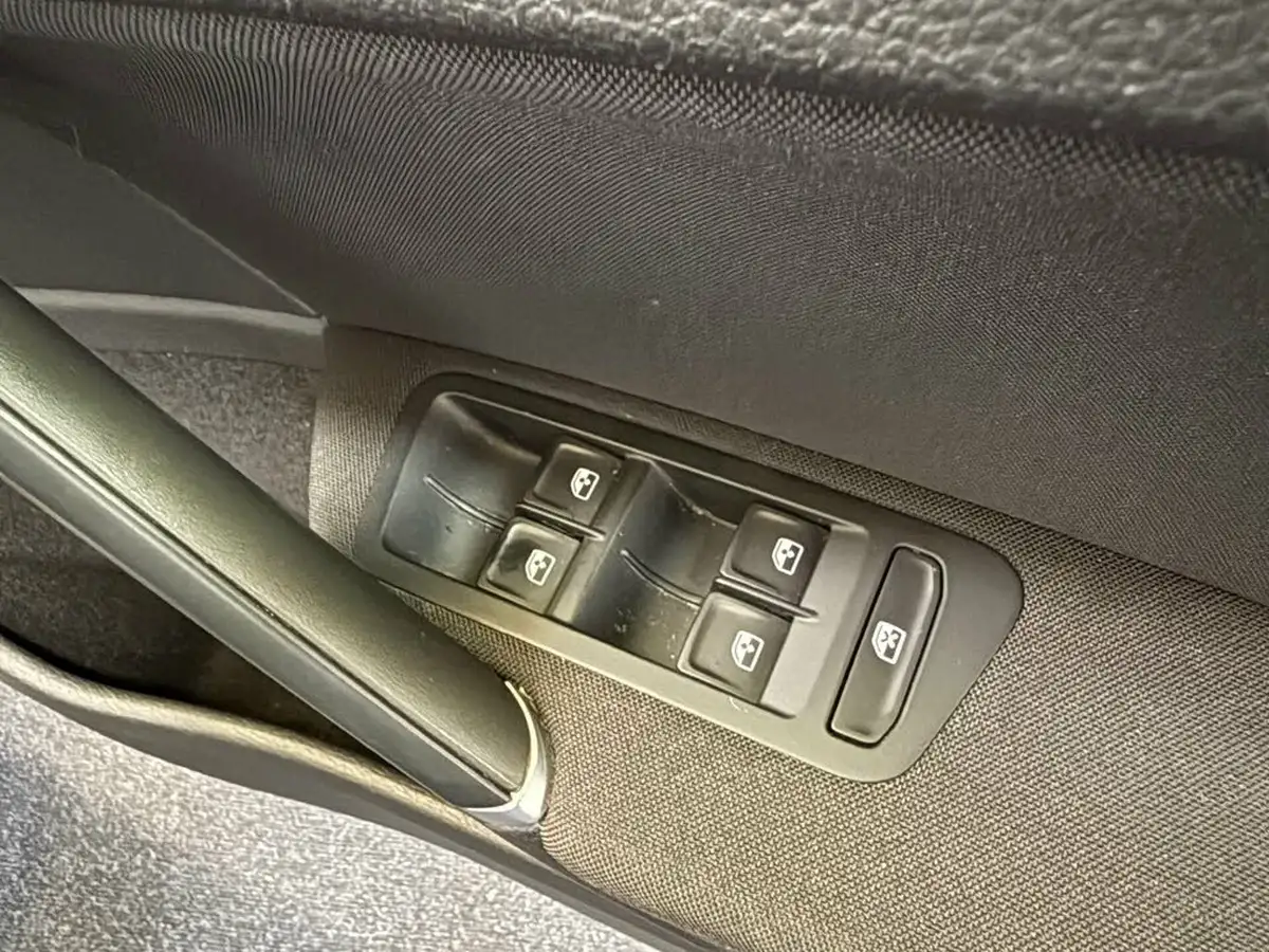 2019-volkswagen-golf-15-tsi-match-edition-150ps-hatchback-big-12