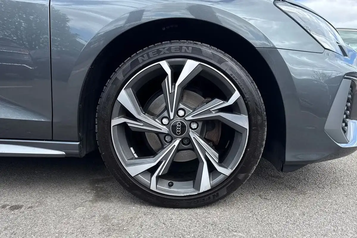 2023-audi-a3-15-35-tfsi-s-line-sportback-5d-big-9
