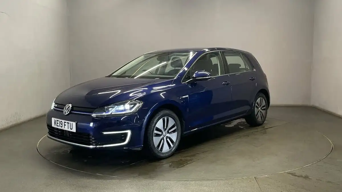 2019-volkswagen-golf-e-e-golf-big-11