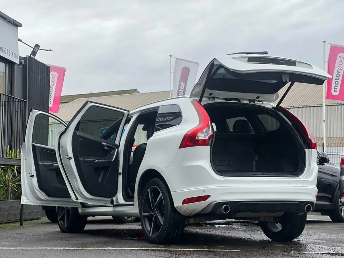 2014-volvo-xc60-24td-d4-r-design-lux-181bhp-nav-geartronic-big-5