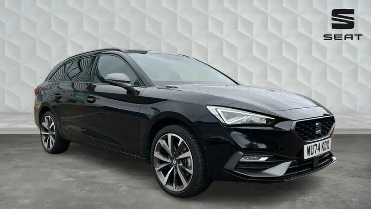 2024-seat-leon-14-e-hybrid-fr-sport-estate-big-0