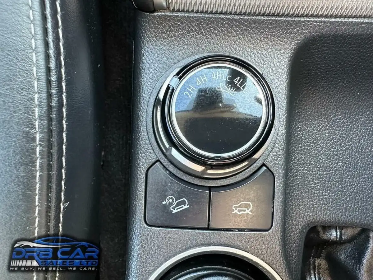 2020-mitsubishi-l200-22di-d-barbarian-big-23