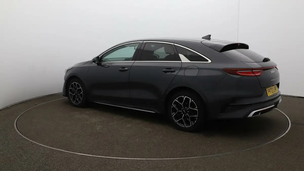 2022-kia-pro-ceed-15-t-gdi-gt-line-big-32