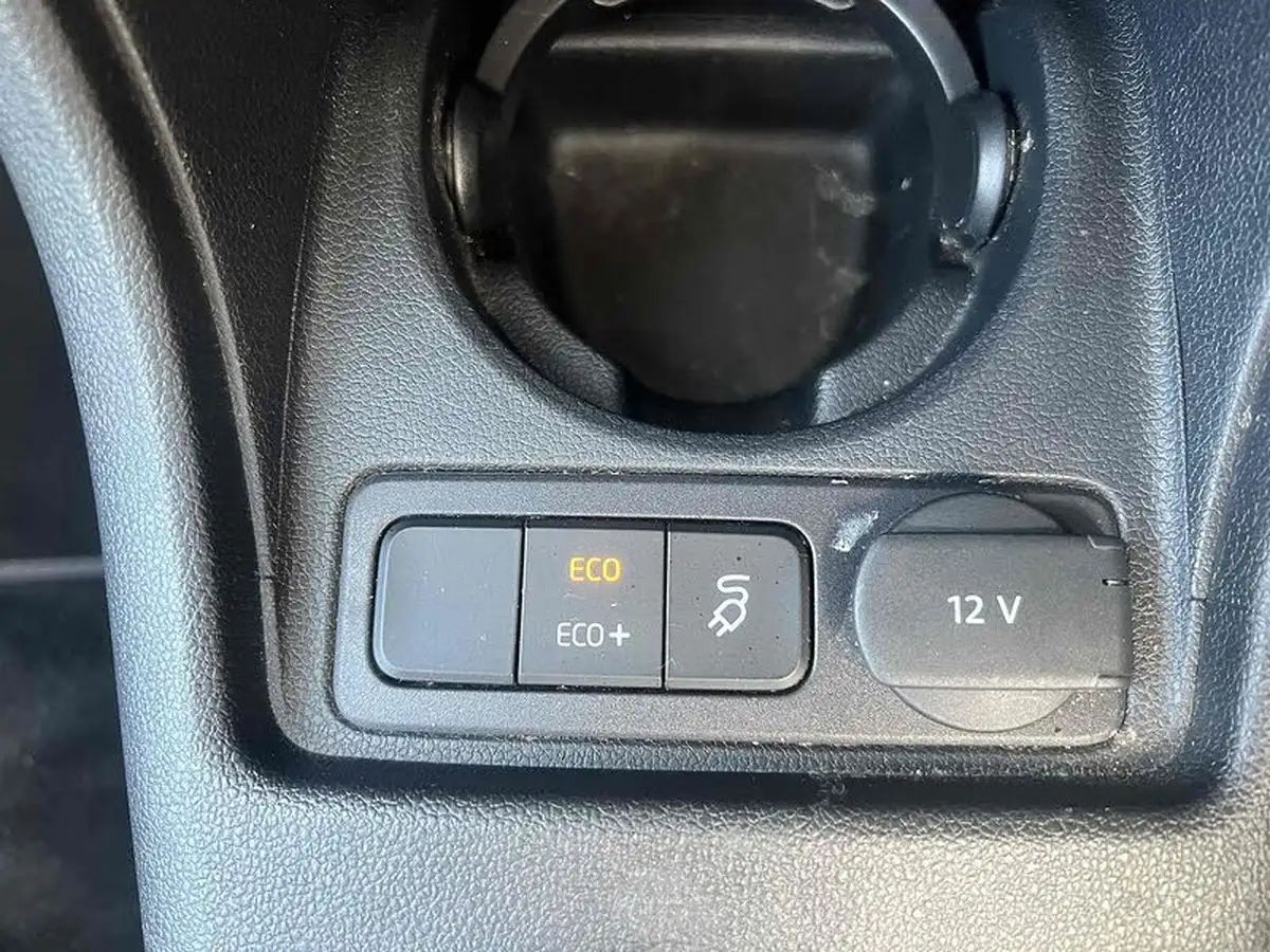 2022-volkswagen-up-e-e-up-big-39