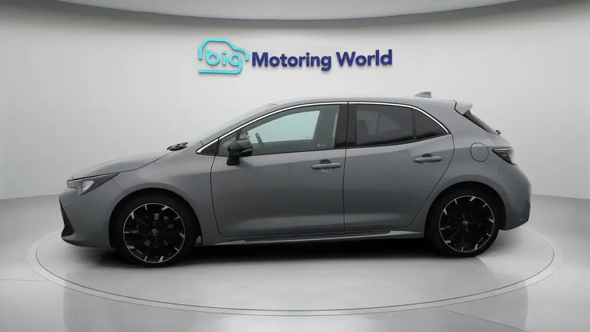 2022-toyota-corolla-20-vvt-i-gr-sport-181bhp-spare-wheel-hatchback-big-4