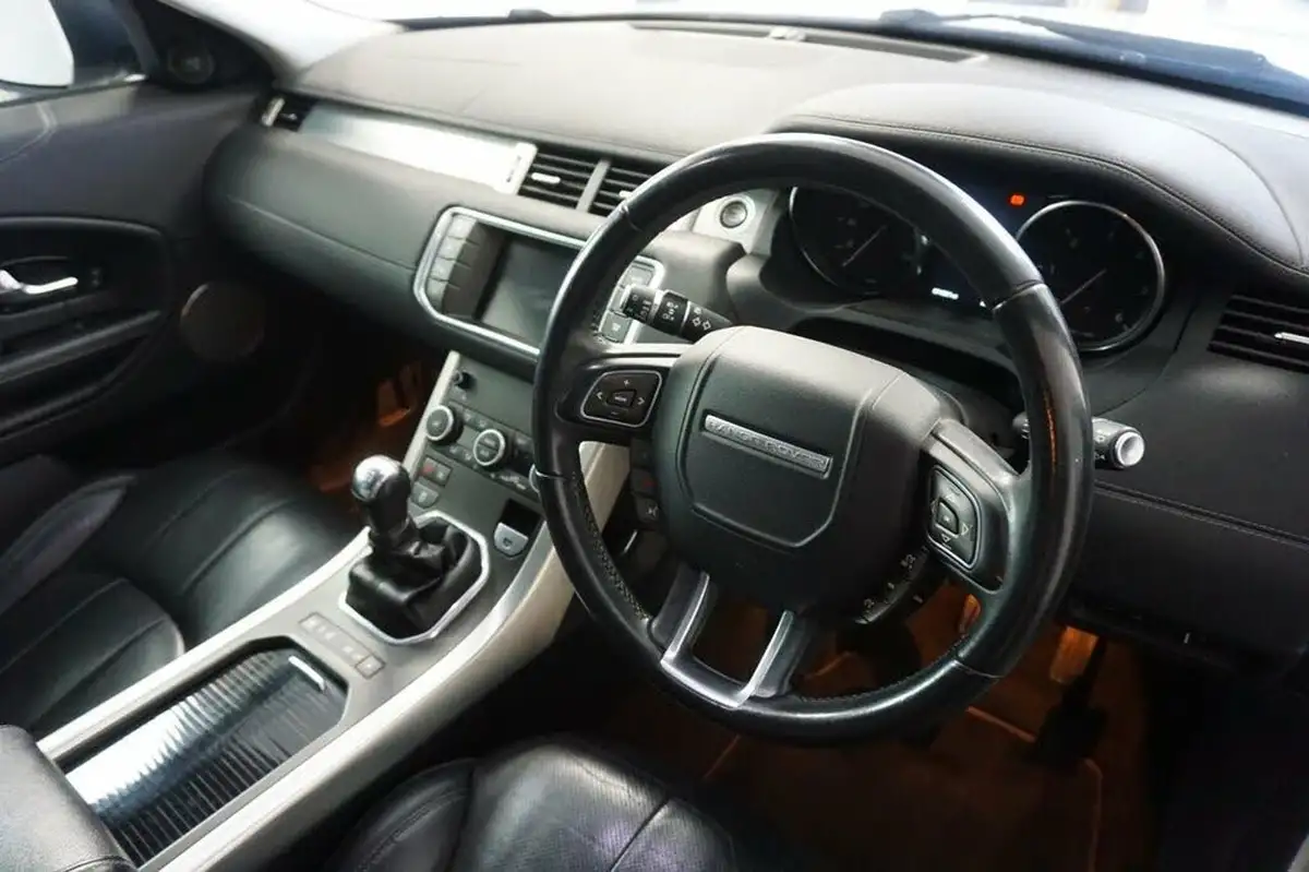 2015-land-rover-range-rover-evoque-20td4-se-tech-ss-hatchback-5d-big-14