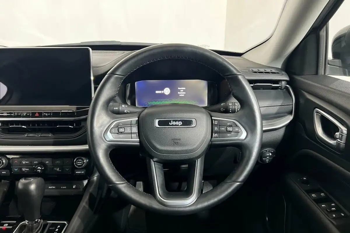 2023-jeep-compass-13-gse-s-big-23