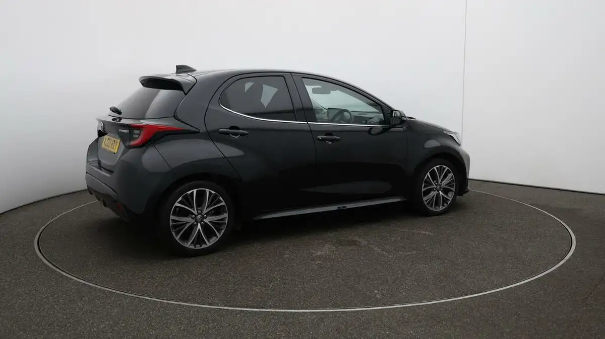 2022-toyota-yaris-15-vvt-i-excel-big-51