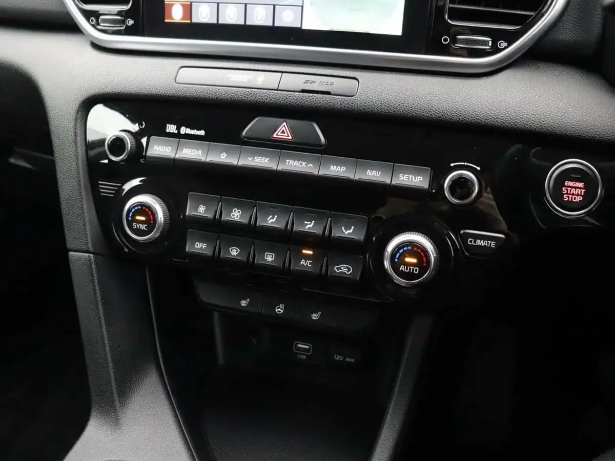 2020-kia-sportage-16crdi-48v-dct-big-28