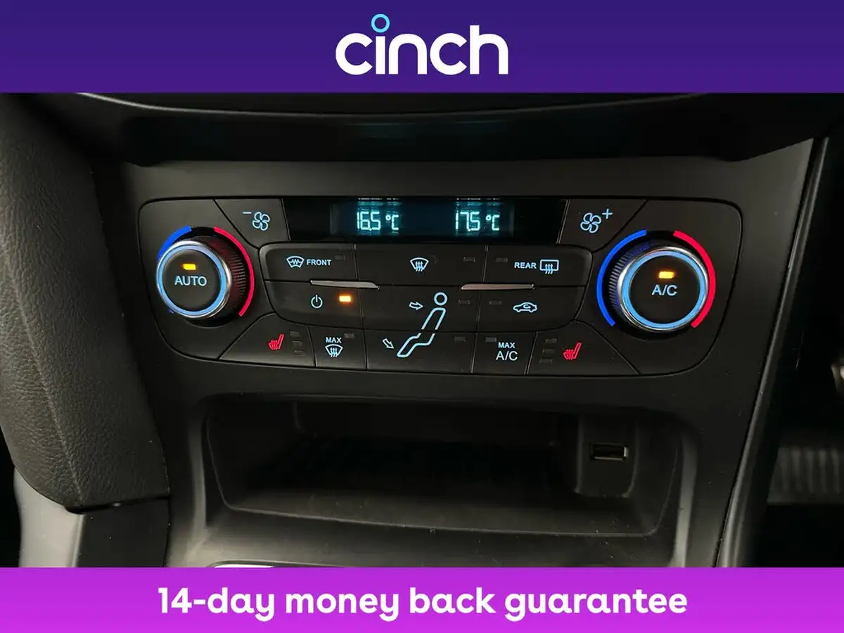 2017-ford-focus-20t-st3-hatchback-big-28