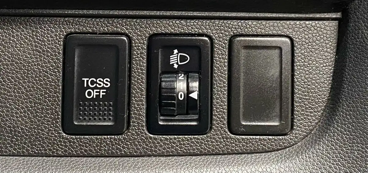 2008-suzuki-splash-12-gls-big-22