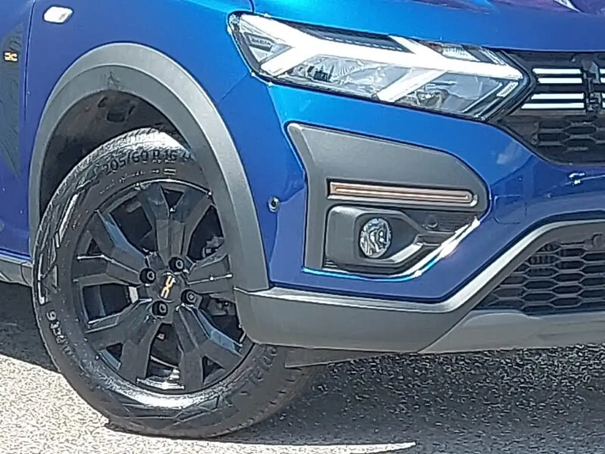 2024-dacia-sandero-stepway-10-tce-extreme-90bhp-big-8
