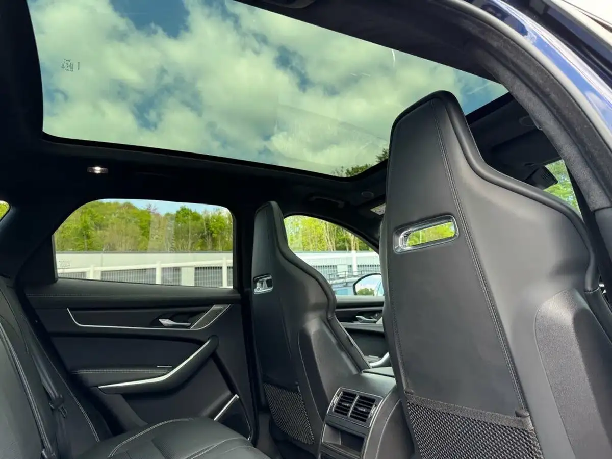 2023-jaguar-f-pace-20-d200-r-dynamic-hse-black-big-30